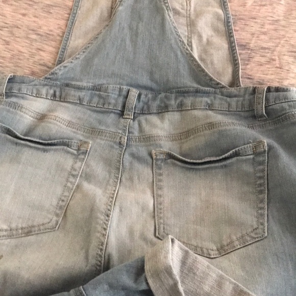 2XL overalls - Picture 2 of 3